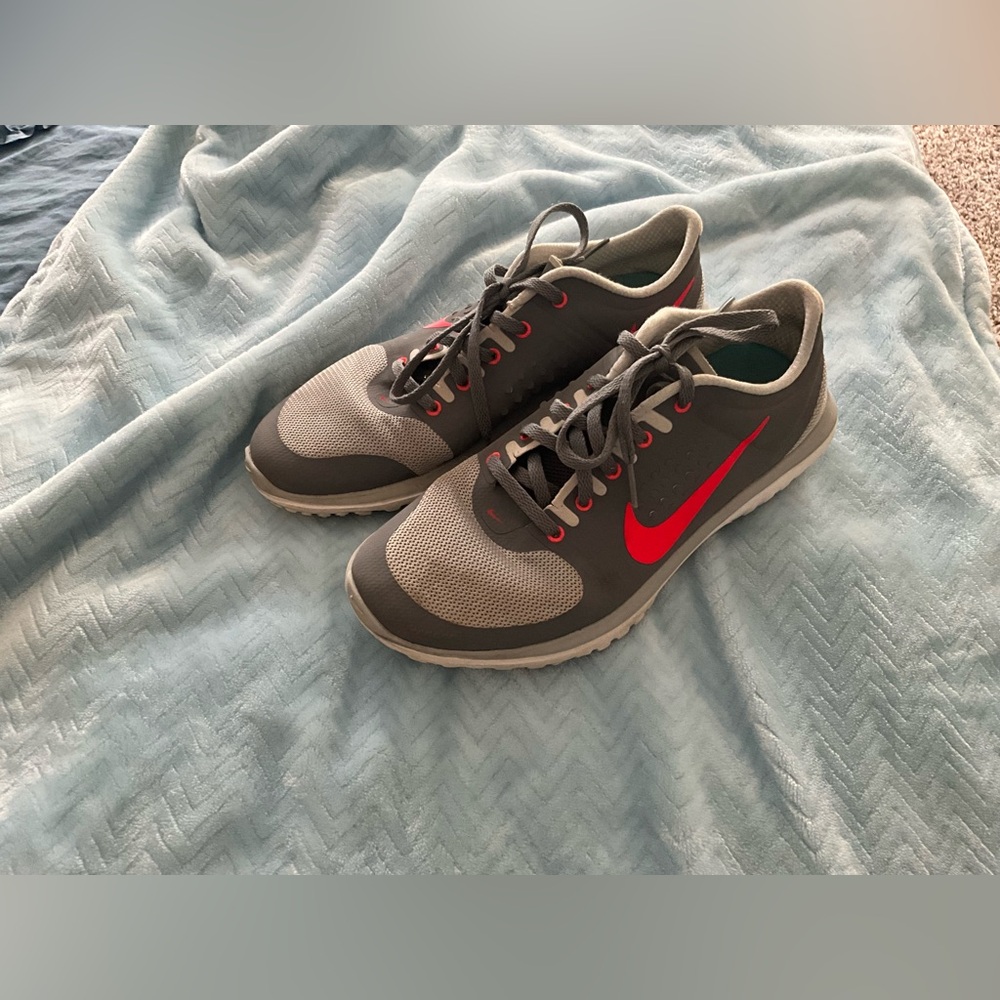 Nike FS athletic women’s